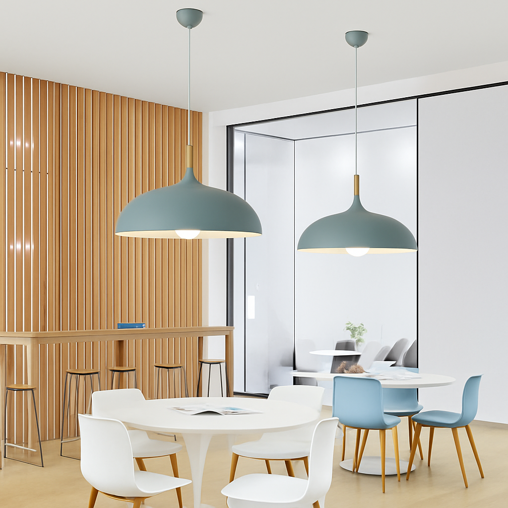 Suspension en Aluminium de Couleur et Tige en Bois